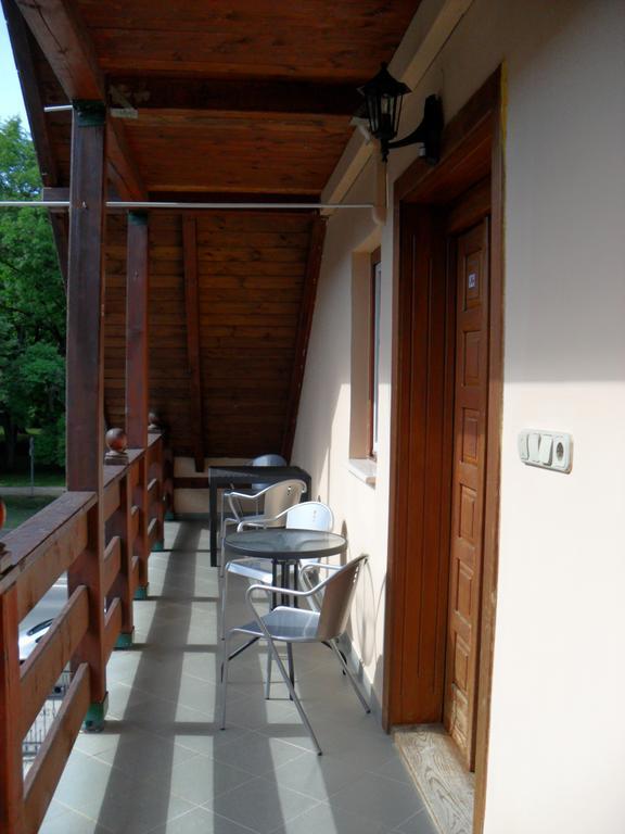 Oazis Apartman Harkány Εξωτερικό φωτογραφία