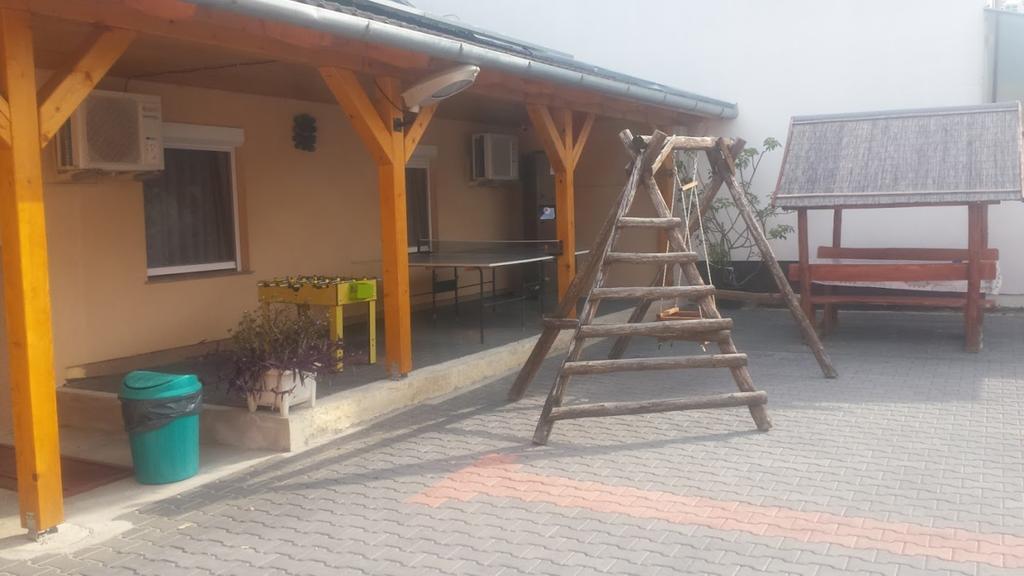 Oazis Apartman Harkány Εξωτερικό φωτογραφία